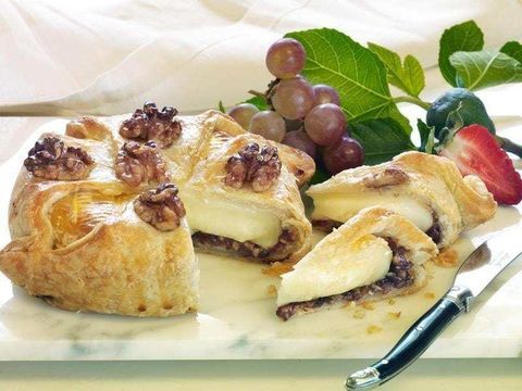 Walnut Fig Brie in Croûte